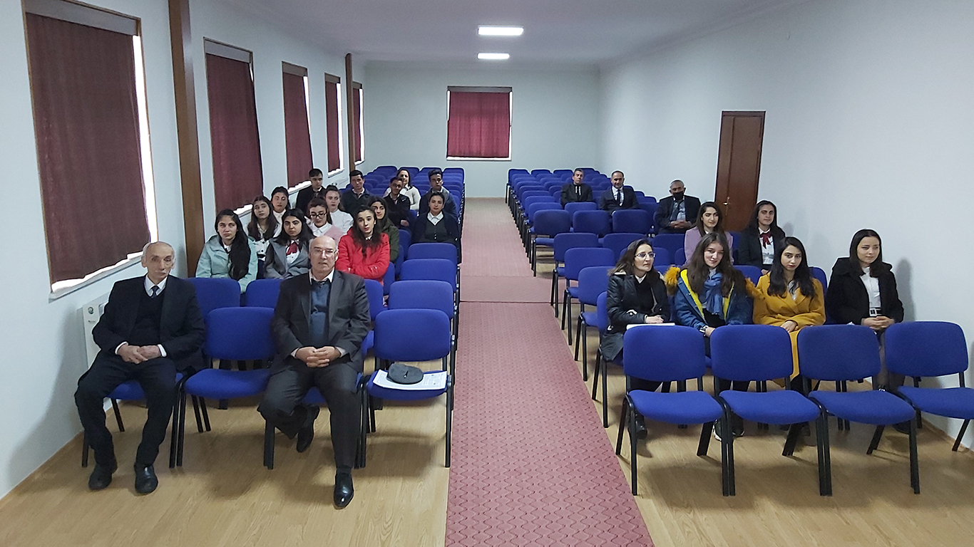 Təbii Ehtiyatlar İnstitutunda elmi-praktiki seminar keçirilib